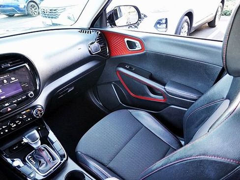 Used 2023 Kia Soul GT-Line image 22