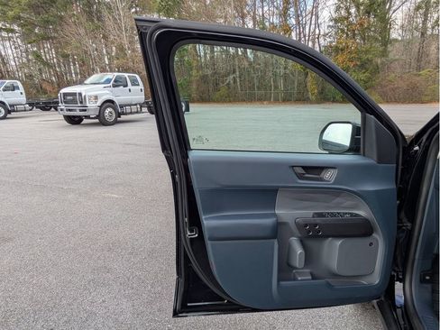 New 2026 Ford Maverick Lariat w/ Black Appearance Package AWD/4WD image 12