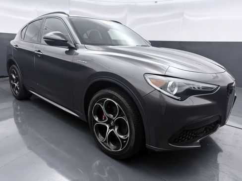 Used 2023 Alfa Romeo Stelvio Veloce AWD/4WD image 25