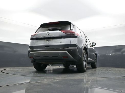 Used 2021 Nissan Rogue SV w/ Premium Package FWD image 30