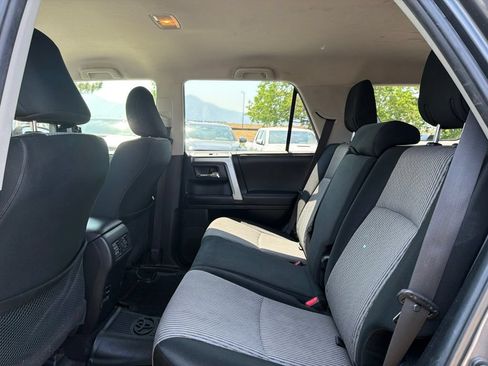 Used 2018 Toyota 4Runner SR5 AWD/4WD image 20