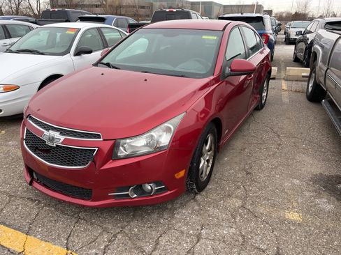 Used 2014 Chevrolet Cruze LT w/ RS Package image 2