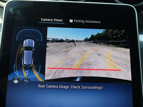 Used 2025 Mercedes-Benz GLC 300 4MATIC image 22