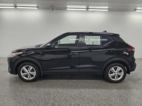 Used 2025 Nissan Kicks Play S FWD image 8