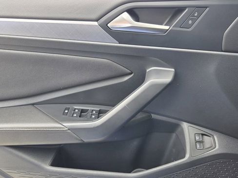 Used 2024 Volkswagen Jetta SE w/ Panoramic Sunroof Package FWD image 28