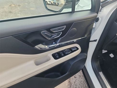 New 2026 Lincoln Corsair Premiere image 12