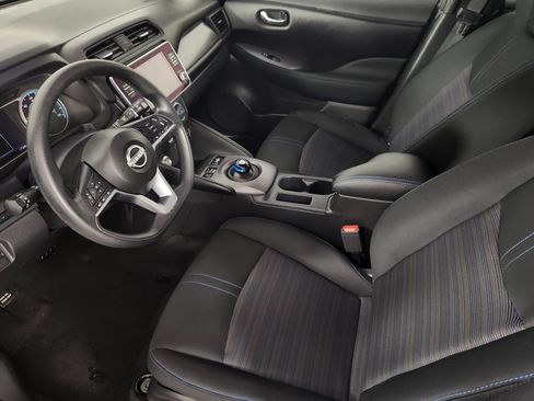 Used 2025 Nissan Leaf S FWD image 12