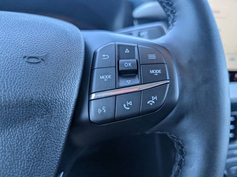 New 2026 Ford Maverick XLT w/ XLT Luxury Package FWD image 11
