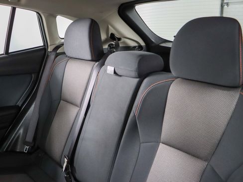 Used 2021 Subaru Crosstrek 2.0i Premium image 24