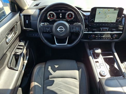 Used 2023 Nissan Pathfinder Platinum AWD/4WD image 15
