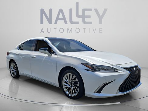 Used 2022 Lexus ES 350 Ultra Luxury w/ Accessory Package FWD image 7