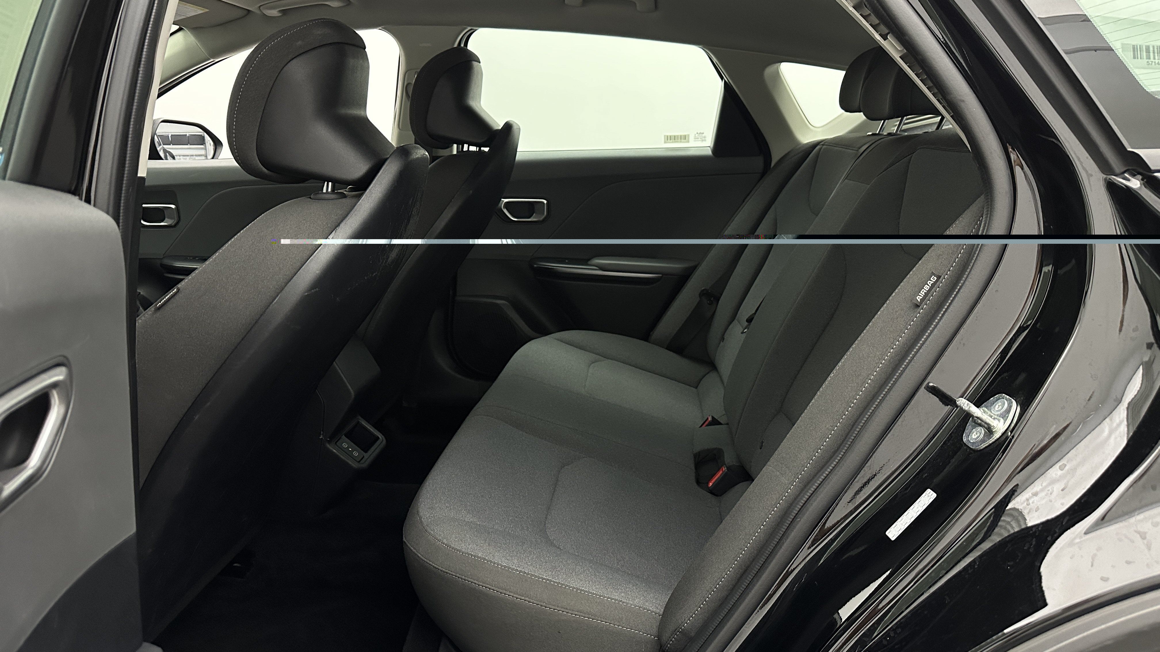 Used 2025 Kia K4 FWD image 25