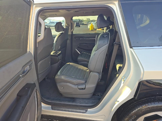 Used 2024 Kia EV9 Land AWD/4WD image 4