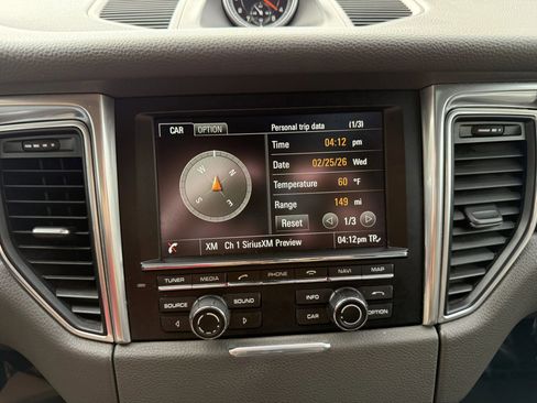 Used 2015 Porsche Macan S image 27