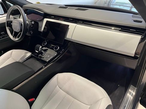 Used 2023 Land Rover Range Rover Sport First Edition AWD/4WD image 41
