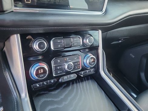 Used 2022 GMC Yukon Denali image 23