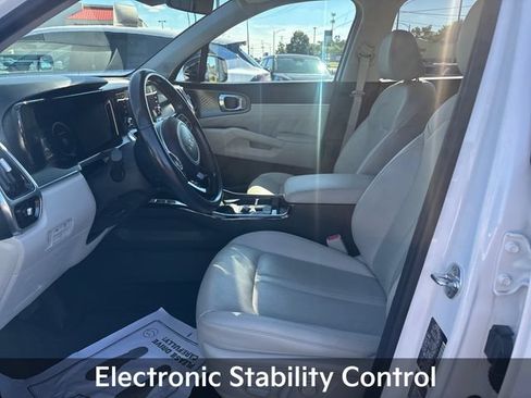 Used 2023 Kia Sorento SX AWD/4WD image 13