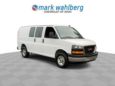 Used 2024 GMC Savana 2500 w/ Driver Convenience Package RWD image 2