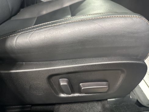 Used 2019 Toyota Highlander Limited w/ Protection Package #3 AWD/4WD image 46