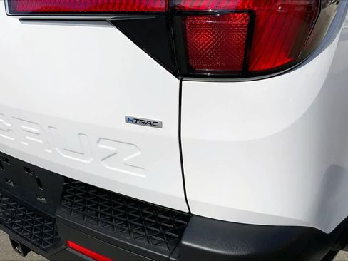 Certified 2023 Hyundai Santa Cruz SEL image 10