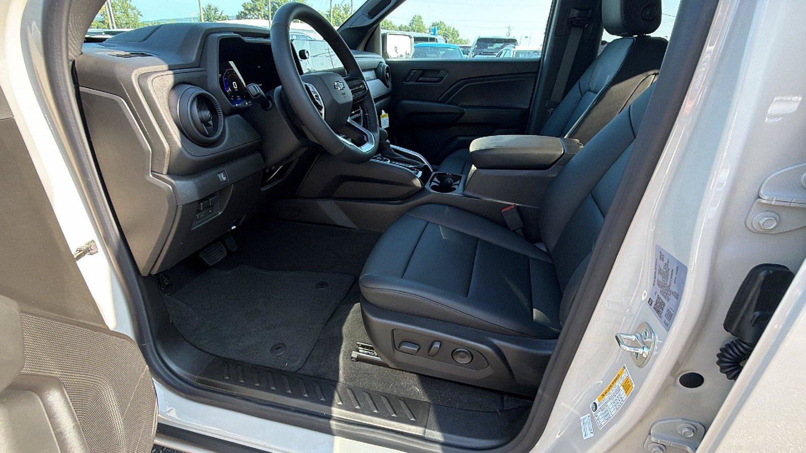 New 2026 Chevrolet Colorado Trail Boss AWD/4WD image 16