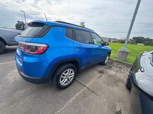 Used 2018 Jeep Compass Sport w/ Tech Group FWD image 15