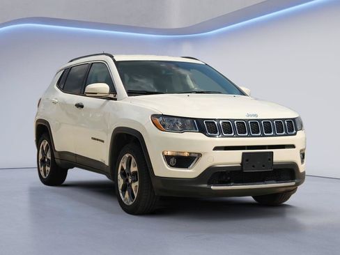 Used 2021 Jeep Compass Limited AWD/4WD image 3