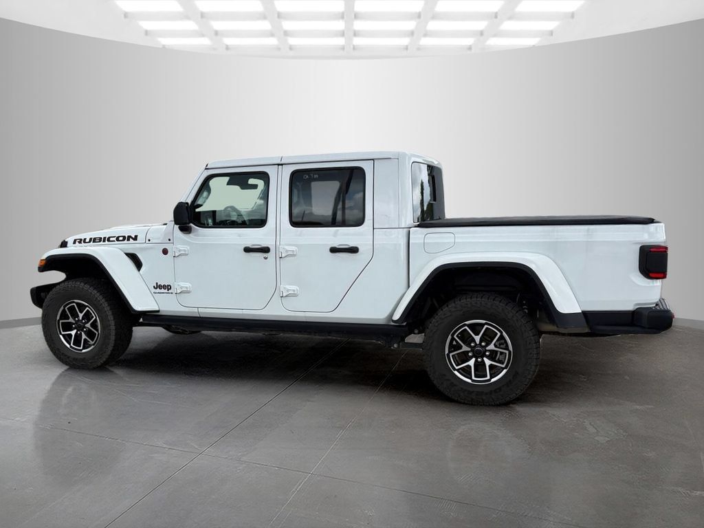 Used 2025 Jeep Gladiator Rubicon AWD/4WD image 7