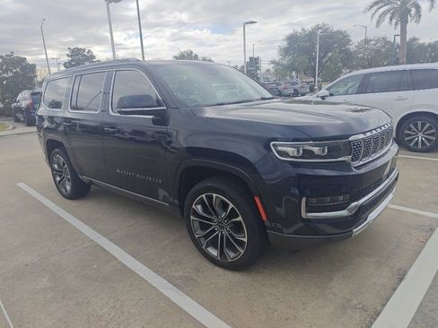 Used 2022 Jeep Grand Wagoneer Series III image 2