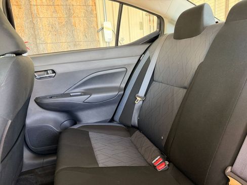 Used 2025 Nissan Versa SV FWD image 37