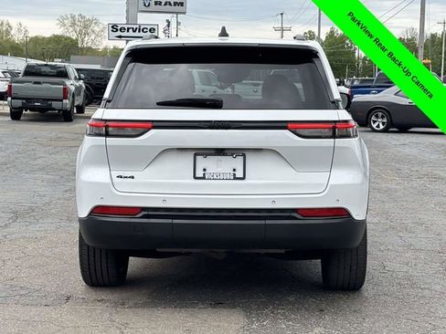 Used 2023 Jeep Grand Cherokee Altitude AWD/4WD image 34