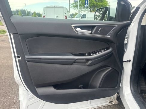 Used 2018 Ford Edge SEL FWD image 14