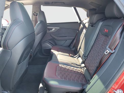 New 2025 Audi RS Q8 performance image 15