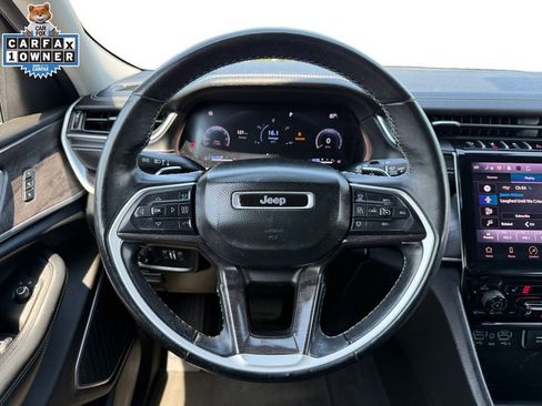 Certified 2022 Jeep Grand Cherokee L Limited w/ Black Appearance Package AWD/4WD image 12