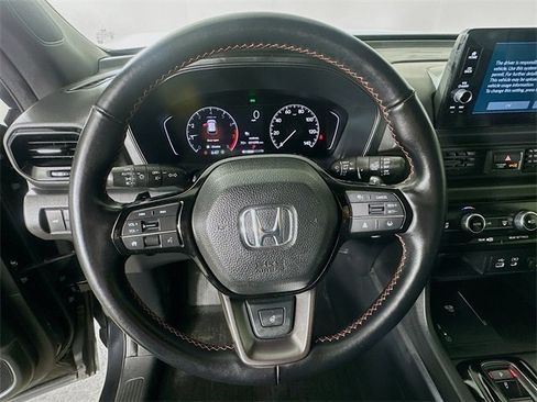 Certified 2024 Honda Pilot TrailSport image 25