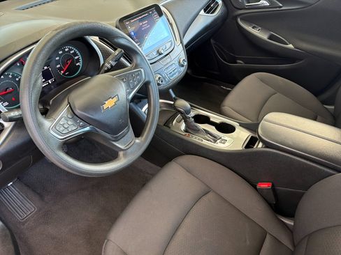Used 2023 Chevrolet Malibu LT FWD image 9