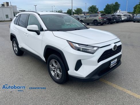 Used 2024 Toyota RAV4 XLE AWD/4WD image 7