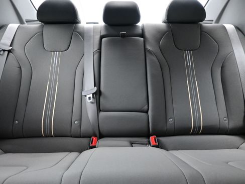 Certified 2025 Hyundai Elantra SEL image 14