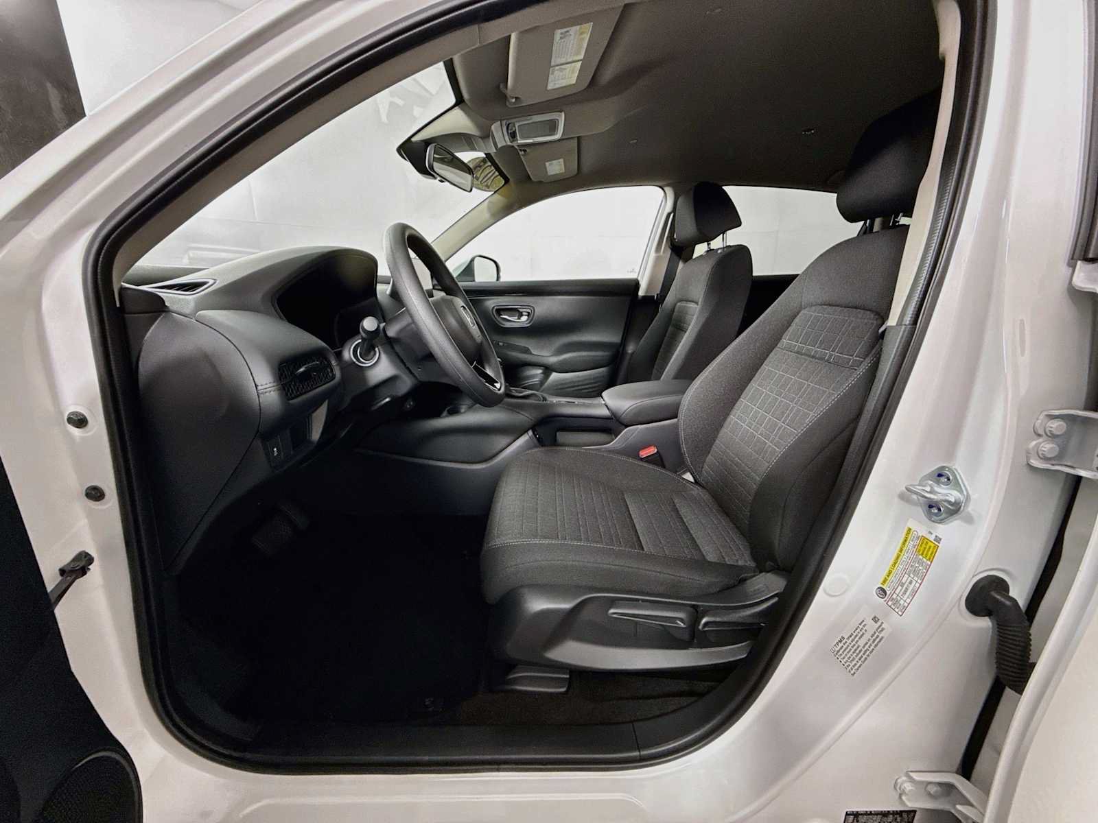 Used 2027 Honda HR-V LX image 19