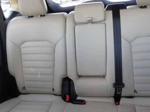 Certified 2022 Ford Edge SEL w/ Convenience Package image 8