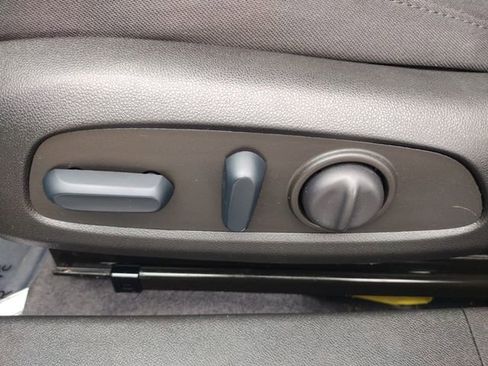 Used 2022 Chevrolet Malibu LT image 33