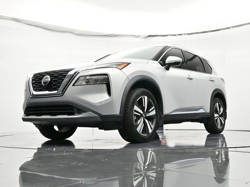 Used 2021 Nissan Rogue SL w/ Premium Package image 38