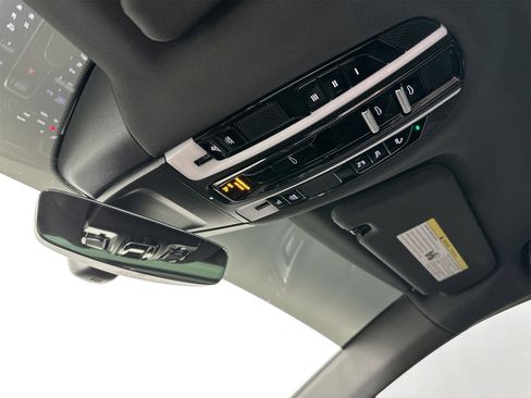 Certified 2022 Porsche Panamera image 25