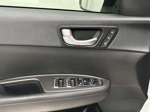 Used 2016 Kia Optima LX w/ LX Convenience Package image 12