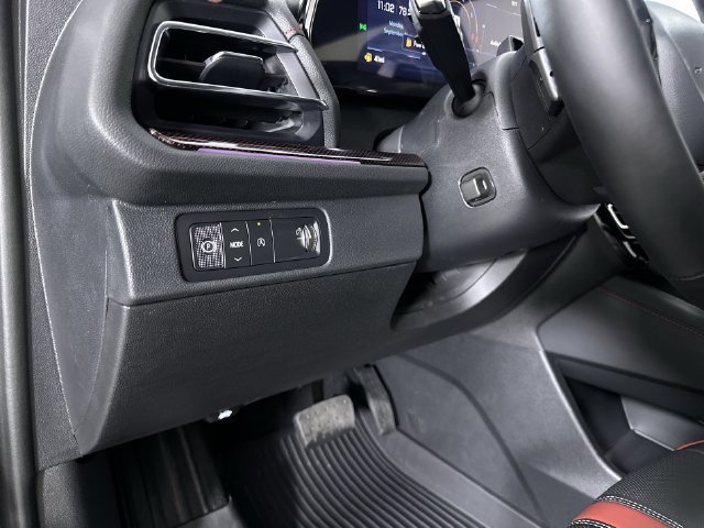 New 2027 Chevrolet Traverse RS w/ LPO, Floor Liner Package FWD image 19