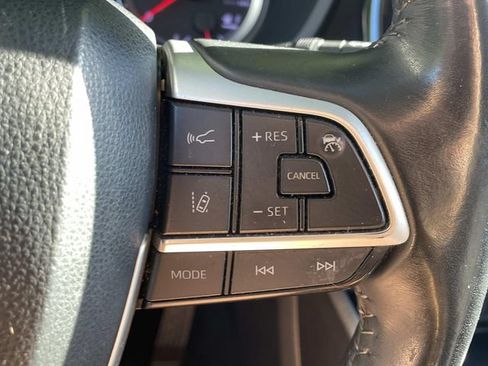 Used 2022 Toyota Highlander LE FWD image 26