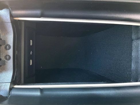 Used 2026 Mercedes-Benz GLB 250 4MATIC image 26