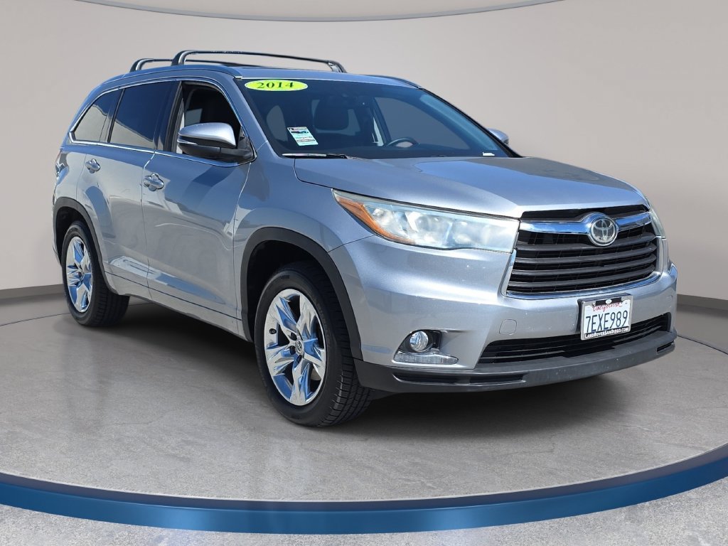 Used 2014 Toyota Highlander Limited Platinum FWD image 4