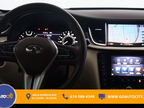 Used 2019 INFINITI QX50 Essential w/ Sensory Package FWD image 5