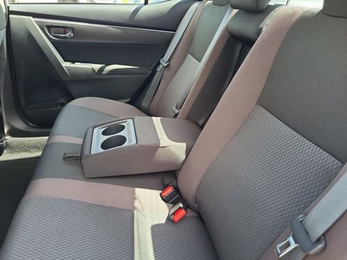 Used 2019 Toyota Corolla LE FWD image 12